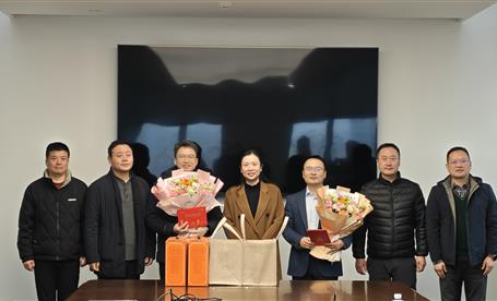 青羊区领导莅临智明达慰问专家人才