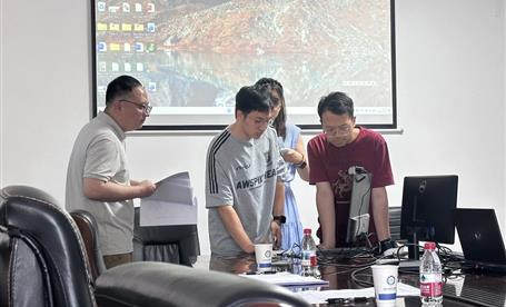 校企合作｜2026年中国研究生电子设计竞赛“智明达杯”电子科技大学校内选拔赛决赛成功举办